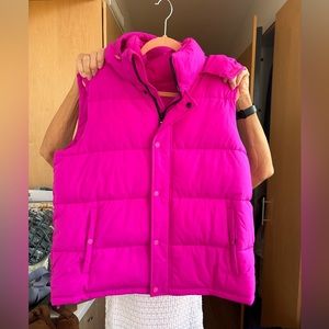 BCBGeneration women’s fuchsia puffer vest